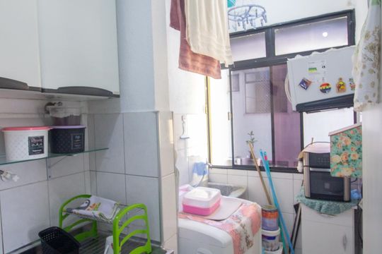 Área de Serviço de apartamento à venda com 2 quartos, 42m² em Centro, Contagem