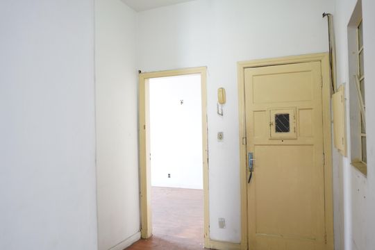 Corredor de apartamento para alugar com 3 quartos, 116m² em Brás, São Paulo