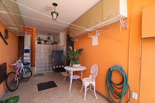Garagem de casa de condomínio à venda com 3 quartos, 70m² em Anil, Rio de Janeiro