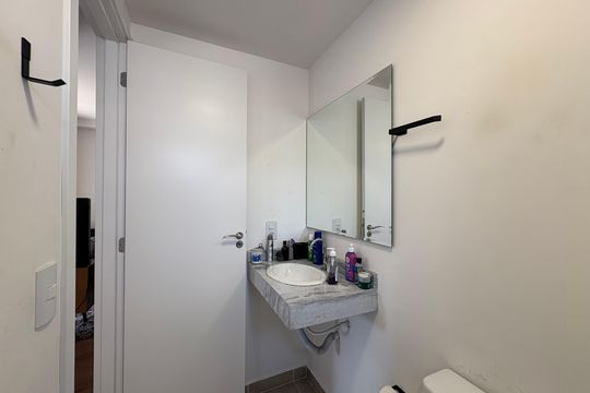 Banheiro de apartamento à venda com 2 quartos, 48m² em Campestre, Santo André