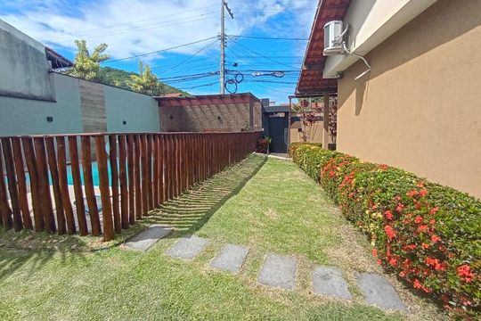 Casa para alugar com 3 quartos, 450m² em Itaipu, Niterói