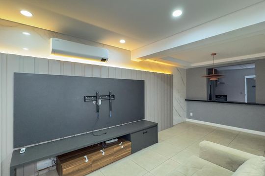 Sala de casa à venda com 3 quartos, 220m² em Cidade Monções, São Paulo