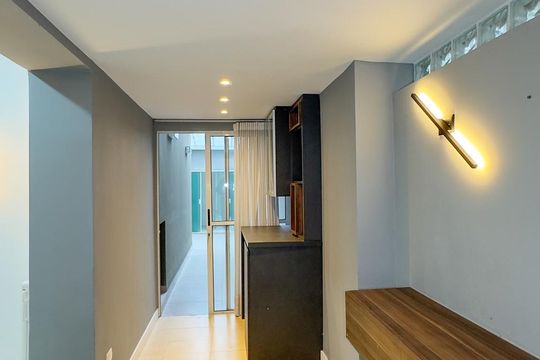 Corredor de casa à venda com 3 quartos, 220m² em Cidade Monções, São Paulo