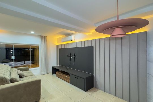Casa à venda com 3 quartos, 220m² em Cidade Monções, São Paulo