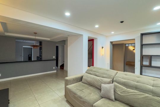Sala de casa à venda com 3 quartos, 220m² em Cidade Monções, São Paulo