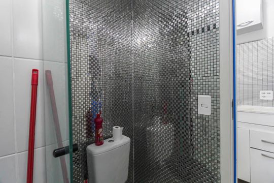 Banheiro Social de kitnet/studio à venda com 1 quarto, 20m² em Vila Santa Clara, São Paulo