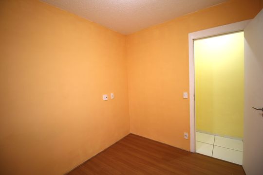 Quarto 1 de apartamento para alugar com 2 quartos, 45m² em Irajá, Rio de Janeiro