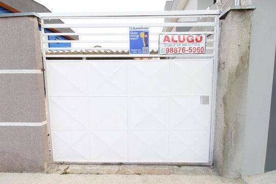 Plaquinha Q.A. de casa para alugar com 2 quartos, 140m² em Jardim Satélite, São José dos Campos