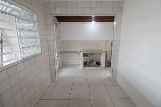 Cozinha de casa para alugar com 2 quartos, 140m² em Jardim Satélite, São José dos Campos