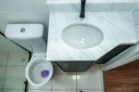 Banheiro da Suíte de apartamento à venda com 2 quartos, 55m² em Jardim Guanabara, Belo Horizonte