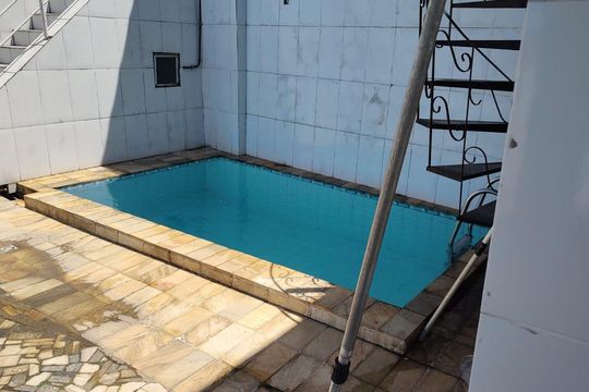 Área Externa de casa para alugar com 3 quartos, 90m² em Jardim Carioca, Rio de Janeiro