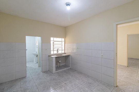 Cozinha de casa para alugar com 1 quarto, 140m² em Engenheiro Goulart, São Paulo