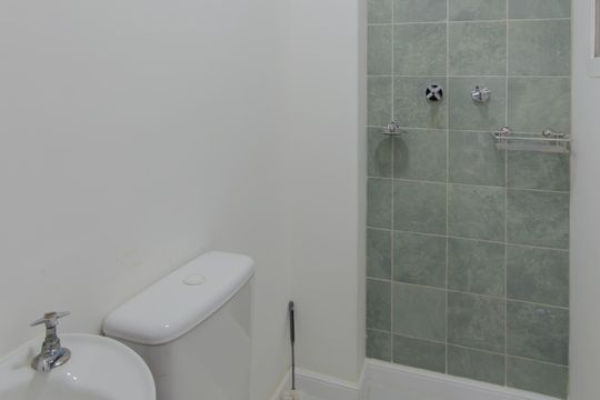 Banheiro de serviço de apartamento para alugar com 2 quartos, 81m² em Vila Mariana, São Paulo
