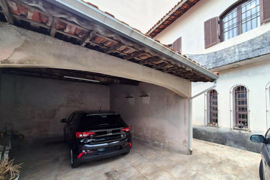 Garagem de casa à venda com 3 quartos, 230m² em Vila Vianas, São Bernardo do Campo