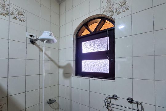 Banheiro Social de casa à venda com 3 quartos, 230m² em Vila Vianas, São Bernardo do Campo