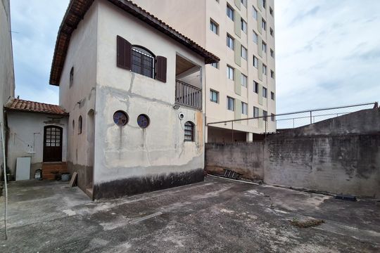 Quintal de casa à venda com 3 quartos, 230m² em Vila Vianas, São Bernardo do Campo