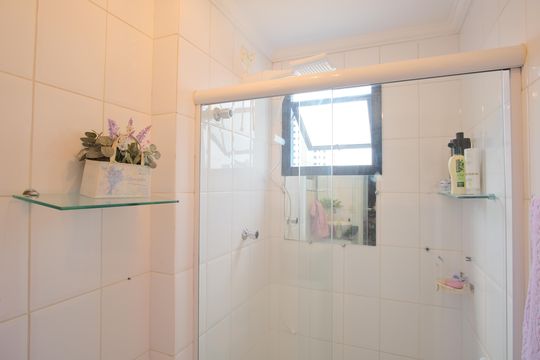 Banheiro de apartamento à venda com 2 quartos, 52m² em Vila Matilde, São Paulo