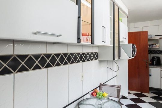 Cozinha e Área de Serviço de apartamento à venda com 3 quartos, 126m² em Grajaú, Rio de Janeiro