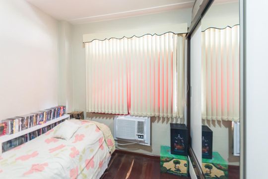 Quarto 1 de apartamento à venda com 3 quartos, 126m² em Grajaú, Rio de Janeiro