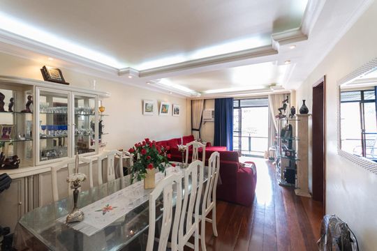 Sala de apartamento à venda com 3 quartos, 126m² em Grajaú, Rio de Janeiro