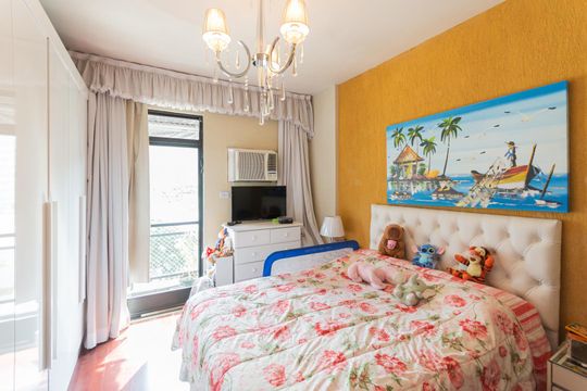 Suíte de apartamento à venda com 3 quartos, 126m² em Grajaú, Rio de Janeiro