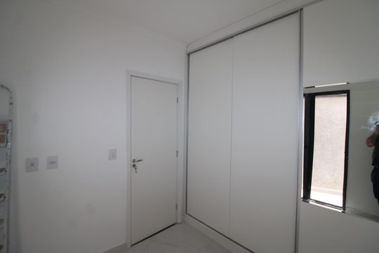 Quarto de apartamento à venda com 1 quarto, 26m² em Vila Pauliceia, São Paulo