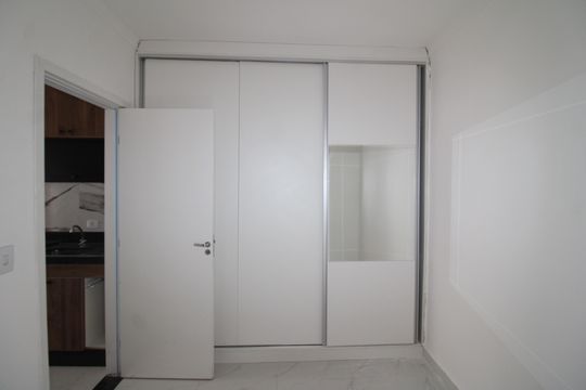 Quarto de apartamento à venda com 1 quarto, 26m² em Vila Pauliceia, São Paulo