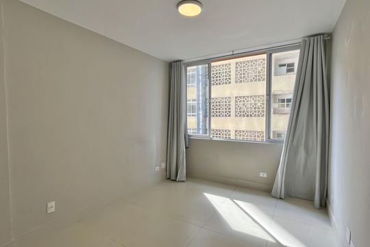 Quarto 1 de apartamento para alugar com 2 quartos, 60m² em Boqueirão, Santos