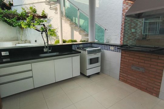 Área comum de casa de condomínio para alugar com 4 quartos, 525m² em Jardim Residencial Suzano, Suzano