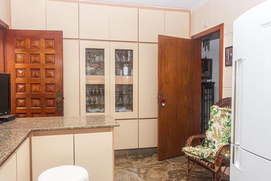 Cozinha de casa para alugar com 6 quartos, 690m² em Interlagos, São Paulo