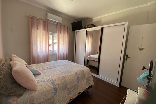 Quarto 1 de casa à venda com 3 quartos, 350m² em Santa Teresa, São Leopoldo