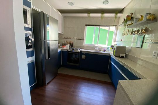 Cozinha de casa à venda com 3 quartos, 350m² em Santa Teresa, São Leopoldo