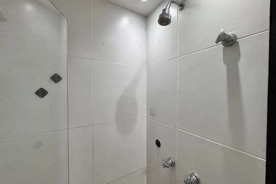 Banheiro Social de apartamento à venda com 2 quartos, 74m² em Recreio dos Bandeirantes, Rio de Janeiro