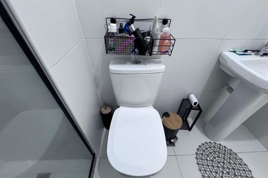 Banheiro Social de apartamento à venda com 2 quartos, 74m² em Recreio dos Bandeirantes, Rio de Janeiro