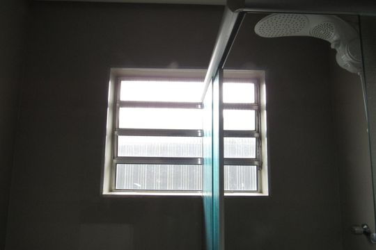 Banheiro Social de casa à venda com 3 quartos, 250m² em Santo Antônio, Osasco