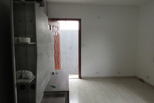 Sala de casa à venda com 3 quartos, 250m² em Santo Antônio, Osasco