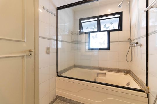 Banheiro da Suíte 1 de apartamento à venda com 3 quartos, 177m² em Paraíso, São Paulo