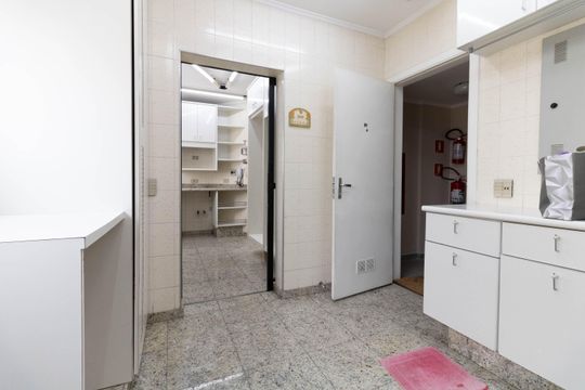 Lavanderia de apartamento à venda com 3 quartos, 177m² em Paraíso, São Paulo