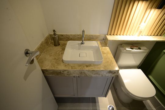 Banheiro Social de apartamento à venda com 2 quartos, 72m² em Vila Dom Pedro I, São Paulo