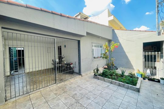 Garagem de casa à venda com 1 quarto, 75m² em Jardim Santa Mena, Guarulhos