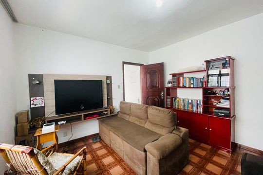 Sala de casa à venda com 1 quarto, 75m² em Jardim Santa Mena, Guarulhos