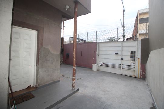 Garagem de casa para alugar com 3 quartos, 140m² em Limão, São Paulo