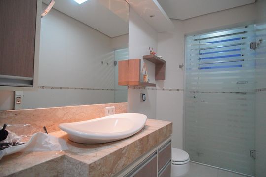 Banheiro Social de apartamento à venda com 3 quartos, 87m² em Pátria Nova, Novo Hamburgo