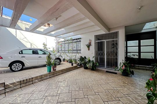 Garagem de casa para alugar com 6 quartos, 238m² em Alto da Mooca, São Paulo