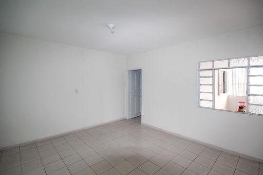 Casa para alugar com 2 quartos, 65m² em Vila Clarice, São Paulo