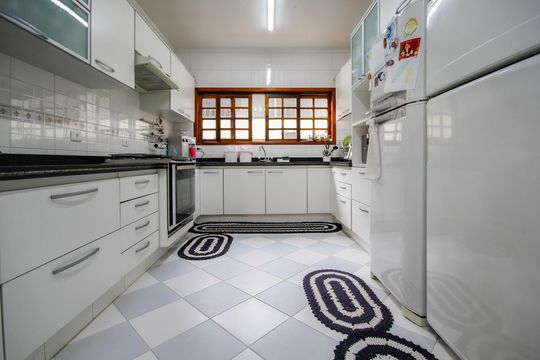 Cozinha de casa para alugar com 4 quartos, 400m² em City América, São Paulo