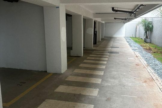 Garagem de kitnet/studio para alugar com 1 quarto, 15m² em Vila Santa Clara, São Paulo
