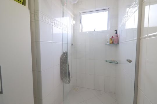 Banheiro de apartamento à venda com 2 quartos, 60m² em Rio Branco, Novo Hamburgo