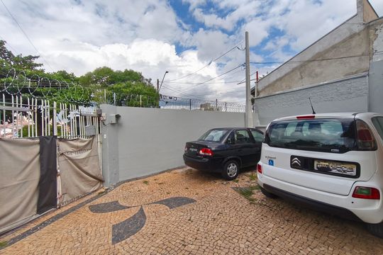 Quintal - Garagem de casa para alugar com 3 quartos, 300m² em Jardim Guarani, Campinas