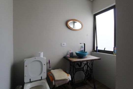 Banheiro da Suíte 1 de apartamento à venda com 3 quartos, 136m² em Auxiliadora, Porto Alegre